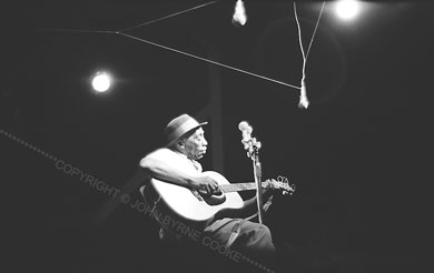 Mississippi John Hurt onstage