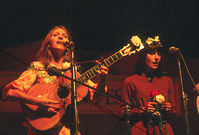 Judy Collins and Mimi Fariña